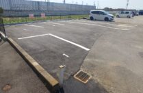駐車場の一部舗装とライン引きでより使いやすく
