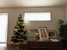 クリスマスの飾りつけをしています！