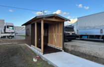 カフェスペースもある農機具小屋