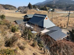 Yoshitake村御杖に姿を現さないものが現れました！